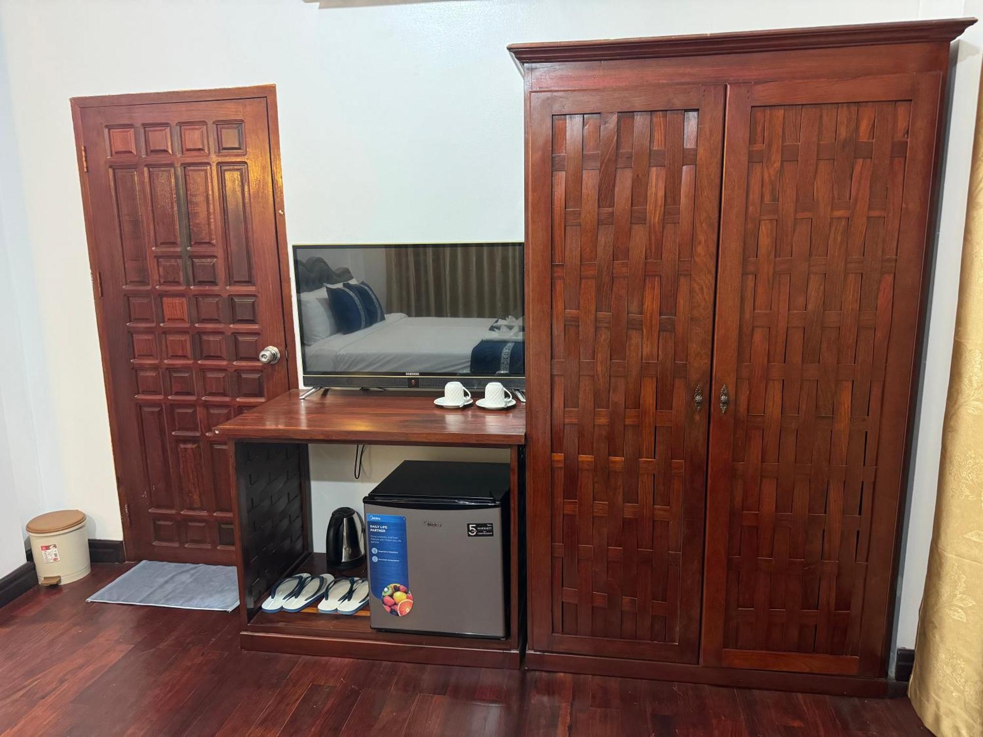 Win Hotel Vang Vieng Exterior foto